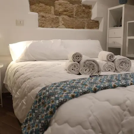 Casuzza Palazzo Storico, Stazione Palermo