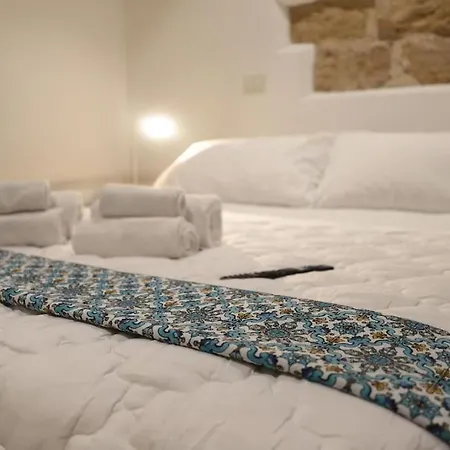 Casuzza Palazzo Storico, Stazione Apartment