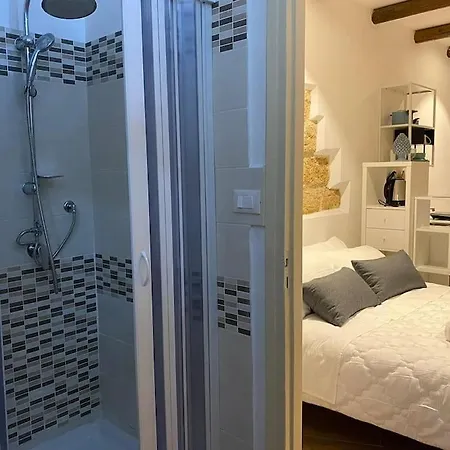 Casuzza Palazzo Storico, Stazione *