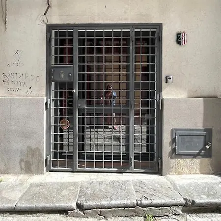 Casuzza Palazzo Storico, Stazione Apartment *