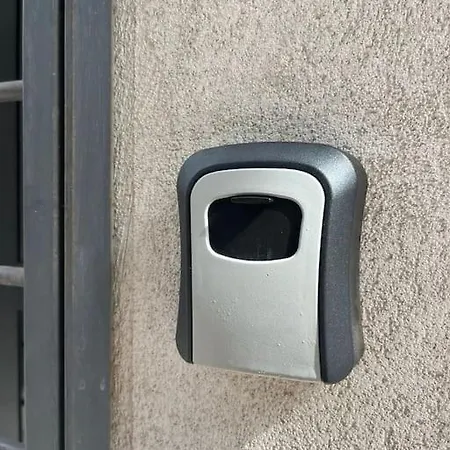 Casuzza Palazzo Storico, Stazione Palermo