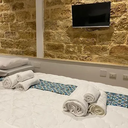 Casuzza Palazzo Storico, Stazione Palermo